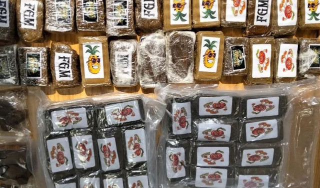 Εξαρθρώθηκε εγκληματική οργάνωση με 11 είδη ναρκωτικών – Τα έκρυβαν σε χυμούς