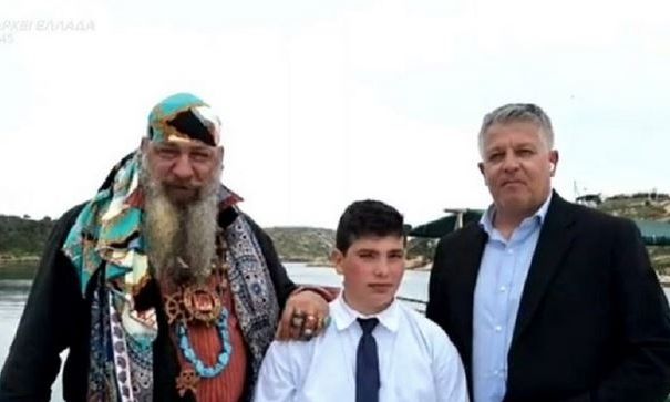 Συγκίνηση στους Αρκιούς: Η τελευταία παρέλαση στο νησί από τον μοναδικό μαθητή του