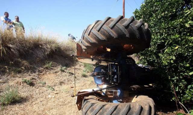 Τραγωδία στη Νεμέα: Νεκρός αγρότης που καταπλακώθηκε από το τρακτέρ του