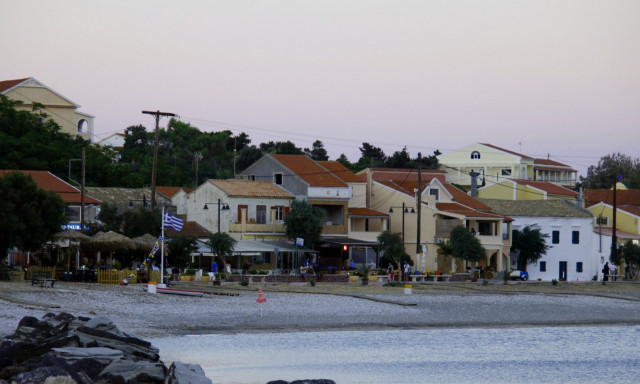 25η Μαρτίου: Πάνω από 30 χρόνια χωρίς μαθητική παρέλαση οι Οθωνοί - «Δεν υπάρχουν παιδιά»