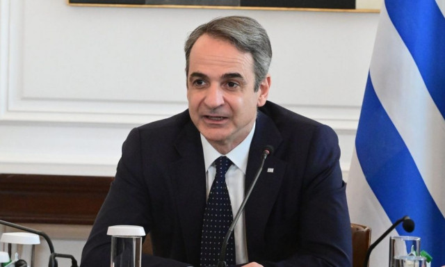 Μητσοτάκης: Ο κατώτατος μισθός θα αυξηθεί στα 880 ευρώ το μήνα από 1η Απριλίου