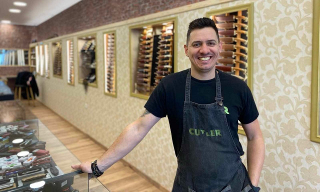 Κρητικό μαχαίρι: Η τέχνη του Μπάμπη δεν… σκουριάζει στον χρόνο!