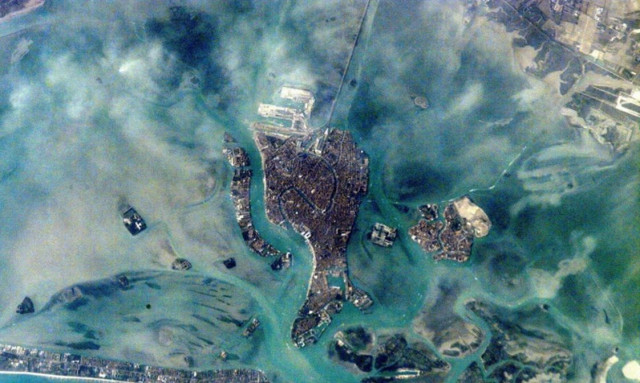 Οι επιστήμονες είναι τρομοκρατημένοι: Οι θάλασσες πλημμυρίζουν τον κόσμο πολύ πιο γρήγορα