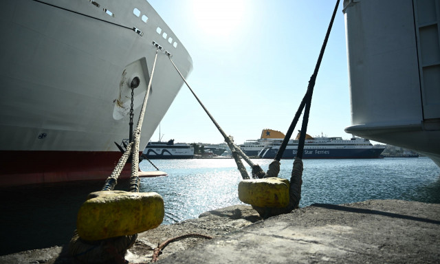 Πανελλαδική 24ωρη απεργία στις 9 Απριλίου: Δεμένα τα πλοία στο λιμάνι - Πώς θα κινηθούν τα ΜΜΜ