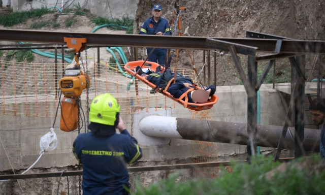Λάρισα: Σοβαρό εργατικό ατύχημα - Άνδρας έπεσε σε φρεάτιο