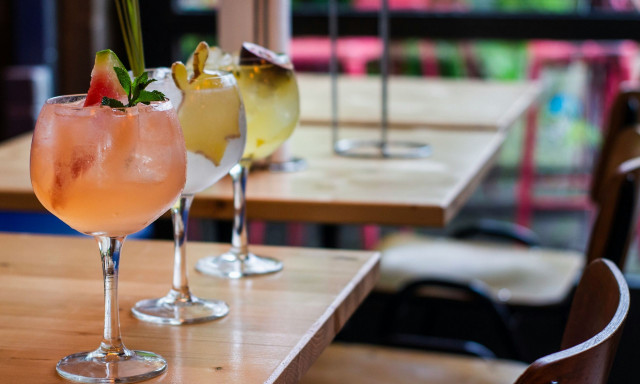 Αχαΐα: Πρόστιμο άνω των 70.000 ευρώ για 27χρονο που δηλώθηκε αγνοούμενος και βρέθηκε σε... beach bar