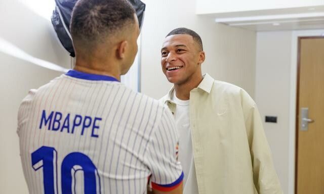 Εντυπωσιακό κέρινο ομοίωμα του Κιλιάν Εμπαπέ στο Λονδίνο