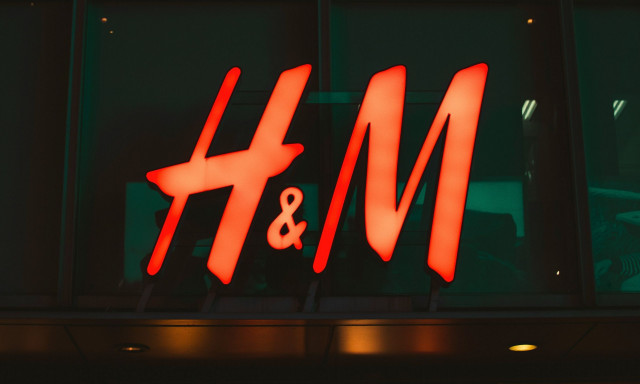 Η H&M θα χρησιμοποιήσει ψηφιακούς κλώνους μοντέλων σε διαφημίσεις και μέσα κοινωνικής δικτύωσης