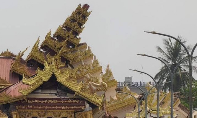 Σεισμός στη Μιανμάρ: Κατέρρευσε εμβληματικό βασιλικό παλάτι στην πόλη Μανταλάι