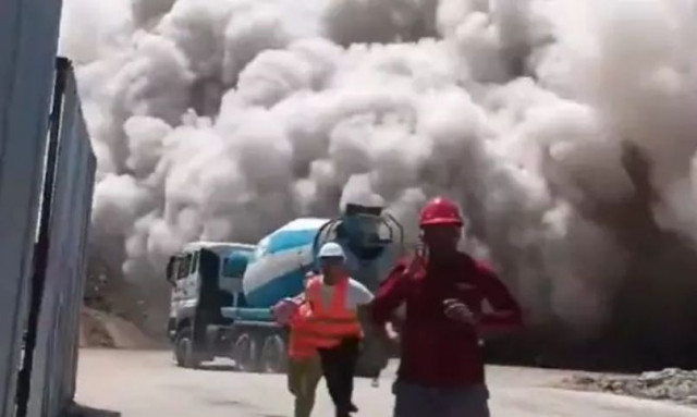 Μπανγκόκ: Η στιγμή που καταρρέει ουρανοξύστης από τα 7,7 Ρίχτερ - Αγνοούνται 43 εργάτες