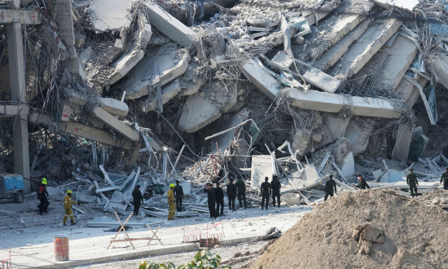 Σεισμός τώρα στη Μιανμάρ: «Γερανοί έπεφταν από ουρανοξύστες πάνω σε άτομα» περιγράφει Έλληνας