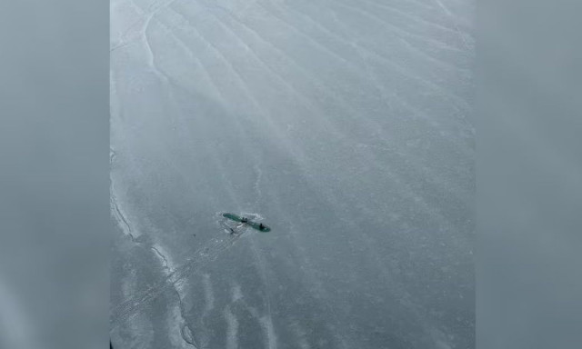 ΗΠΑ: Αεροσκάφος συνετρίβη σε παγωμένη λίμνη στην Αλάσκα - Και οι τρεις επιβάτες επέζησαν