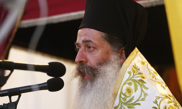 Μητρόπολη Φθιώτιδος για αρχιμανδρίτη που χτύπησε αστυνομικό: Καταδικάζουμε την παραβατική του στάση