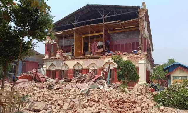 Σεισμός τώρα στη Μιανμάρ: Οκτώ νεκροί και πολλοί εγκλωβισμένοι από κατάρρευση οικοδομικού κτιρίου