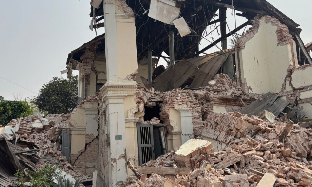 Καραστάθης για σεισμό στη Μιανμάρ: Ιδιαίτερα επικίνδυνο το ρήγμα, έχει μήκος 1.200 χλμ