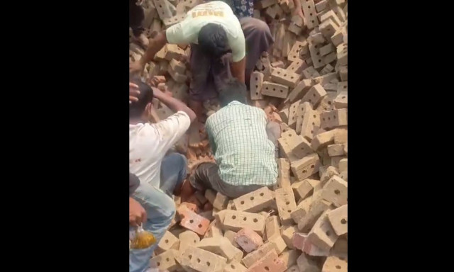 Εφιάλτης στα ερείπια της Μιανμάρ - Χιλιάδες θαμμένοι κάτω από τα συντρίμμια