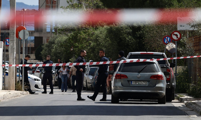 Κορωπί: «Είχε πάει να το ξανακάνει» – Με σφαίρα σφηνωμένη στο γόνατο νοσηλεύεται ο δράστης