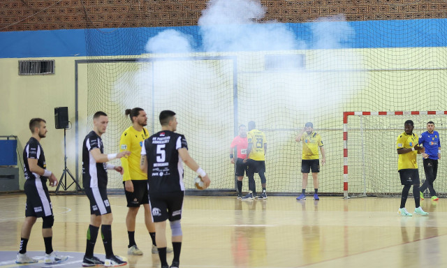 Κροτίδες, φωτοβολίδες και χάος στο Βελιγράδι πριν το Παρτιζάν – ΑΕΚ, αναβολή του ματς!