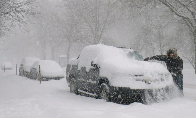 Χάος στον Καναδά: Χιλιάδες νοικοκυριά χωρίς ηλεκτρικό ρεύμα λόγω χιονοθύελλας στο Οντάριο