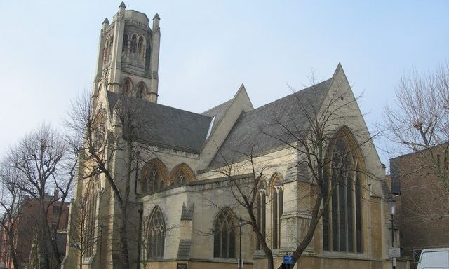 Λονδίνο: Νεογέννητο μωρό βρέθηκε νεκρό σε τσάντα έξω από εκκλησία - Συνελήφθη η μητέρα