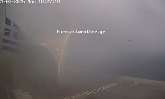 Κακοκαιρία: Έντονα καιρικά φαινόμενα και στη Μύκονο - Βίντεο