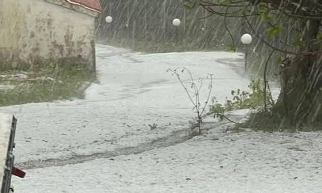 Καταστροφική χαλαζόπτωση στο Κρυονέρι Ήλιδας – Μεγάλες ζημιές σε καλλιέργειες