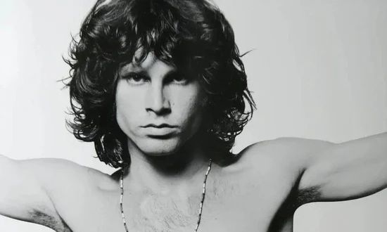 Jim Morrison: Ντοκιμαντέρ ισχυρίζεται ότι είναι ζωντανός και «σκηνοθέτησε» τον θάνατο του