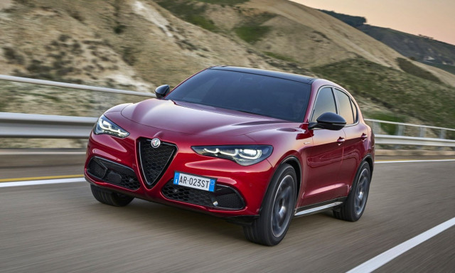 Η Alfa Romeo δοκιμάζει τη νέα Stelvio στο δρόμο