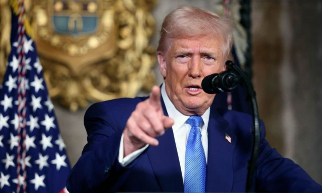 Επιμένει ο Τραμπ για τρίτη θητεία: «Πολύς κόσμος θέλει να το κάνω»