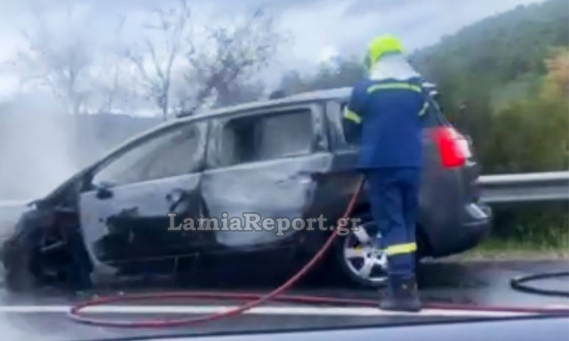 Λαμπάδιασε ΙΧ στην Εθνική Οδό - Σώθηκαν οι επιβάτες