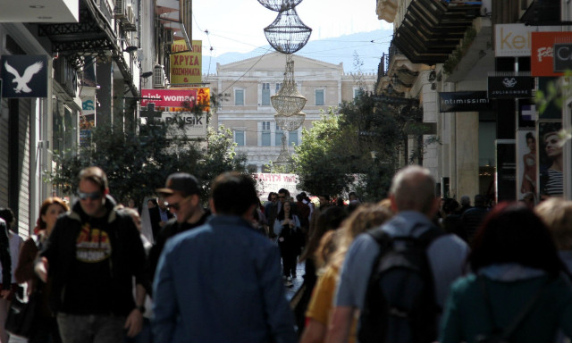 Εορταστικό ωράριο Πάσχα: Πώς θα λειτουργήσουν τα καταστήματα - Ποιες μέρες θα παραμείνουν κλειστά