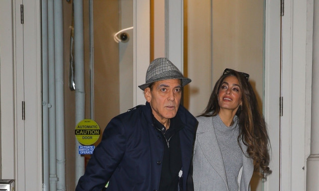 Τζορτζ Κλούνεϊ: Για ποιο λόγο απουσίαζε η σύζυγός του από την πρεμιέρα της θεατρικής του παράστασης