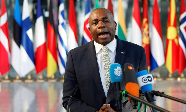 Βρετανία: Κατηγορεί το Ισραήλ πως απέλασε δυο μέλη του κοινοβουλίου