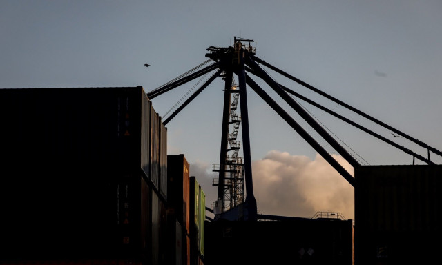 Το τέλος του εμπορικού κόσμου όπως τον ξέραμε - Πώς θα επηρεαστεί η Ελλάδα από τους δασμούς