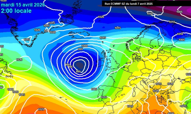 Καιρός: Ζέστη από τη Βόρεια Αφρική φέρνει την άνοιξη - Ο ρόλος του καταβάτη άνεμου