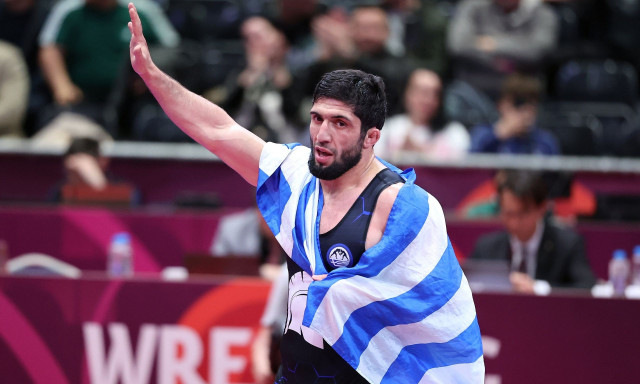 Πάλη: Πρωταθλητής Ευρώπης ο Νταουρέν Κουρουγκλίεβ με τα ελληνικά χρώματα!