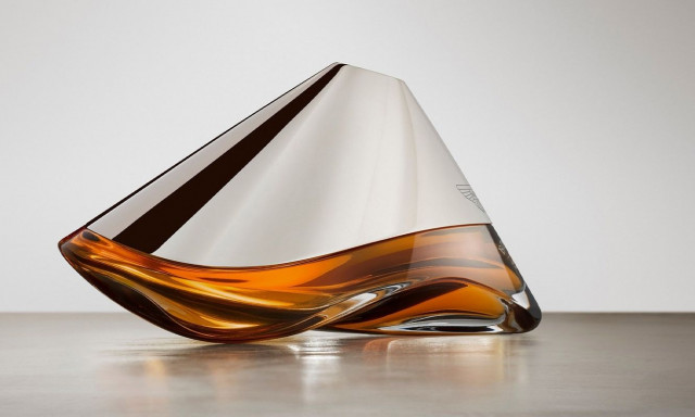 Ένα «μπουκάλι» ουίσκι πιο ακριβό και από supercar!