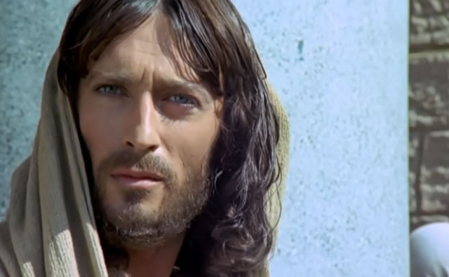 Ο Ιησούς από τη Ναζαρέτ: Πώς είναι 48 χρόνια μετά ο πρωταγωνιστής της σειράς, Ρόμπερτ Πάουελ