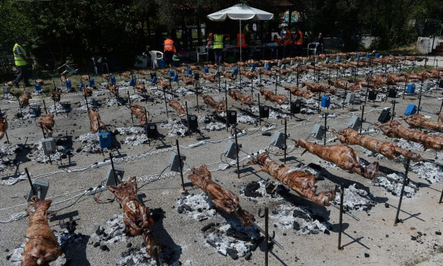 Αλλαγή σκηνικού: Ο καιρός την Μεγάλη Εβδομάδα μέρα προς μέρα - Πώς θα κάνουμε Πάσχα