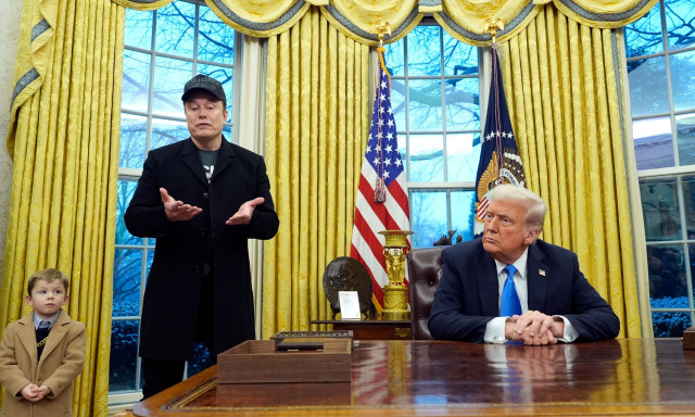 Τραμπ για Μασκ: «Κάνει φανταστική δουλειά, αλλά δεν του έχουν φερθεί καλά»