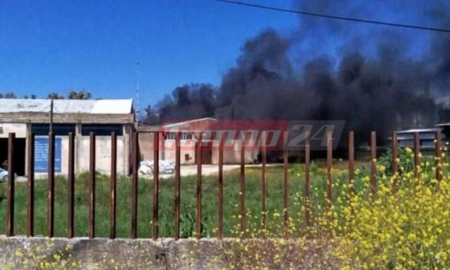 Αχαΐα: Φωτιά σε εργοστάσιο στο Γομοστό - Ήχησε το 112