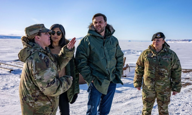 ΗΠΑ: Γιατί «καρατόμησαν» την επικεφαλής της αμερικανικής βάσης στη Γροιλανδία