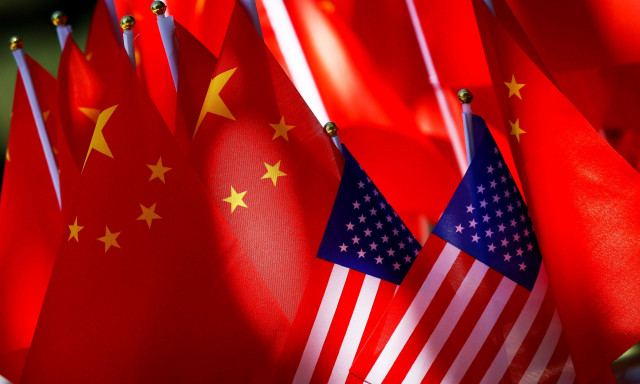 Η Κίνα «κλείνει» τους δασμούς στο 125% για να μην μετατραπεί σε παγκόσμιο οικονομικό αστείο