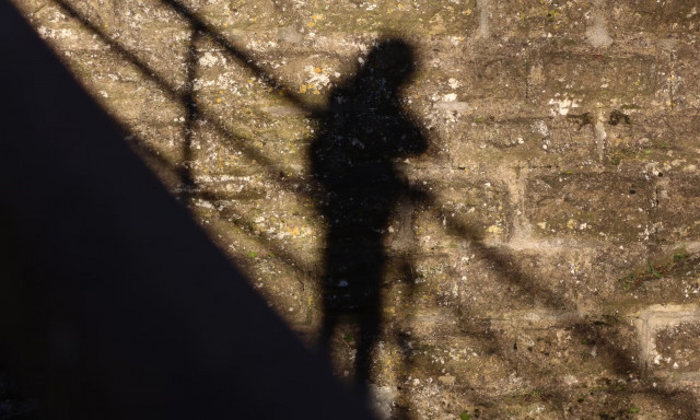 Χανιά: Καταγγελία φρίκης - Ανήλικη κατηγορεί μητέρα και γιαγιά ότι την εξέδιδαν