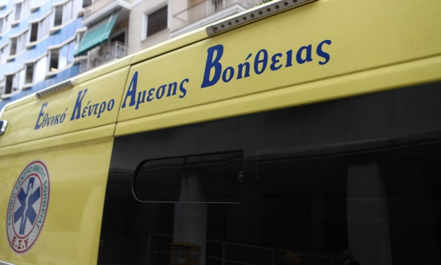 Σοβαρό τροχαίο στη Λάρισα: ΙΧ πήρε φωτιά εν κινήσει - Διασωληνωμένοι δύο 19χρονοι