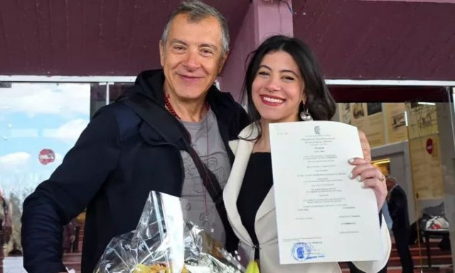 Σταύρος Θεοδωράκης: Καμαρώνει το δεύτερο πτυχίο της κόρης του - Η νέα του ανάρτηση