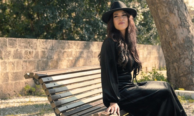 Ύμνος στην αγάπη το νέο τραγούδι της Στεφανίας Παπασταματίου