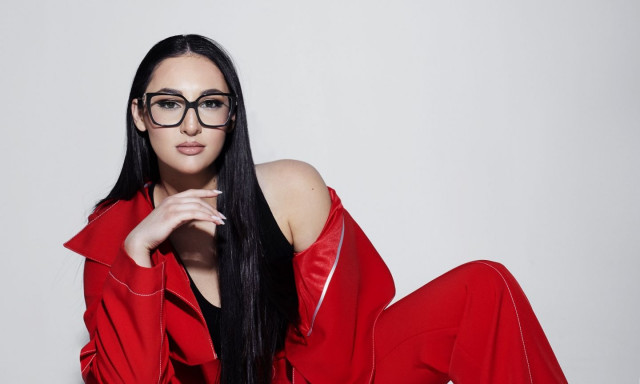 Eurovision: Η Klavdia τραγουδά Μάικλ Τζάκσον και κερδίζει το «στοίχημα»