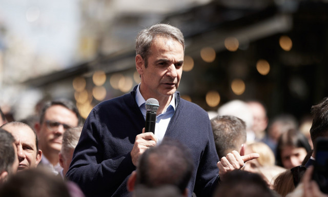 Επιστροφή Μητσοτάκη στις περιοδείες: Βγαίνει εκτός γραφείου σε επαφή με την κοινωνία