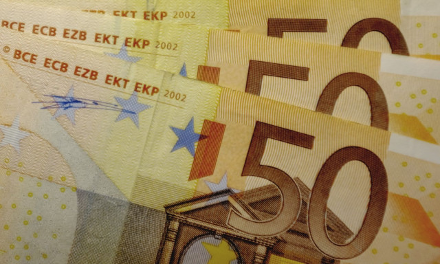Καταργούνται τα χαρτονομίσματα των 50 ευρώ; Τι ισχύει σύμφωνα με την ΕΚΤ